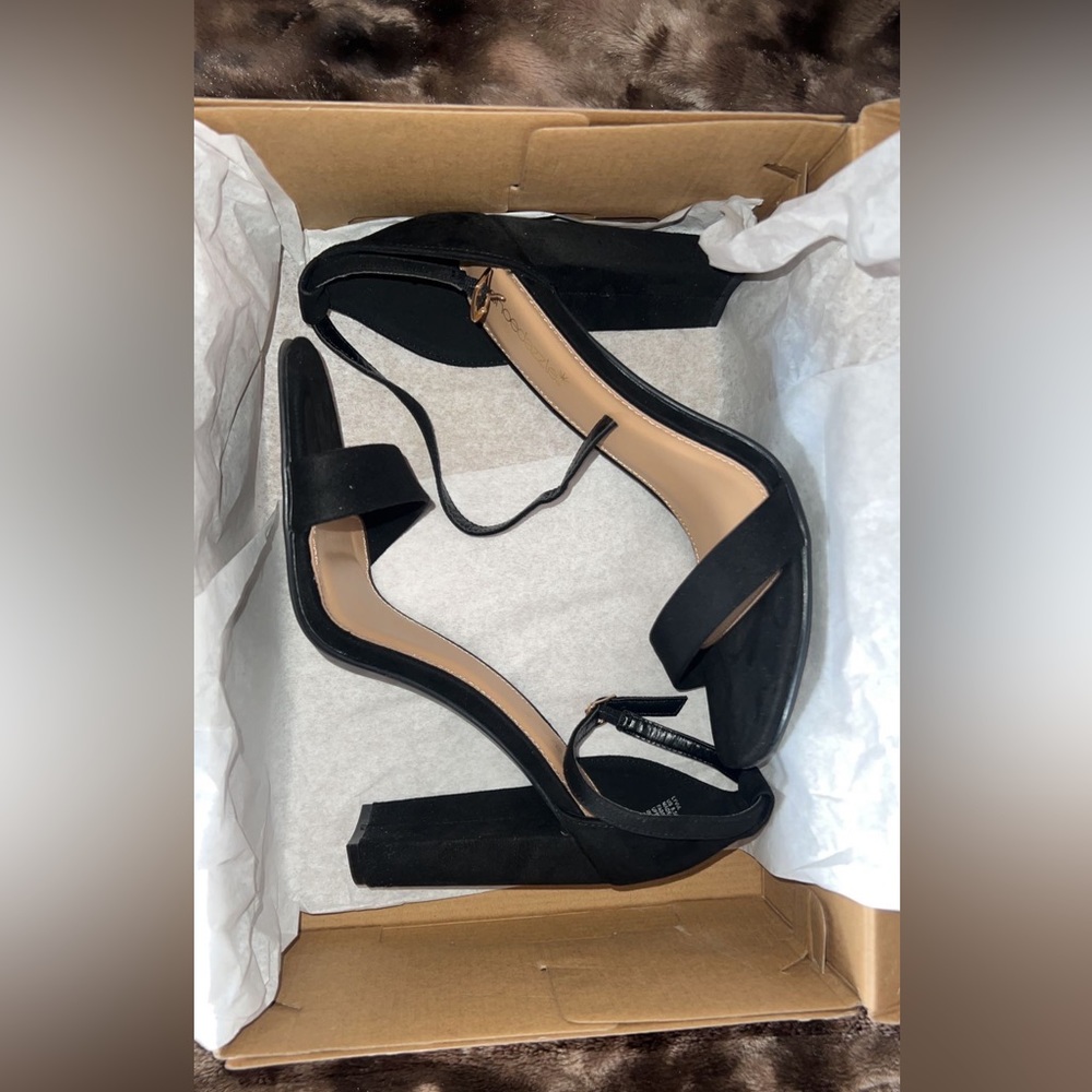 Classical Heel Sandal - Black